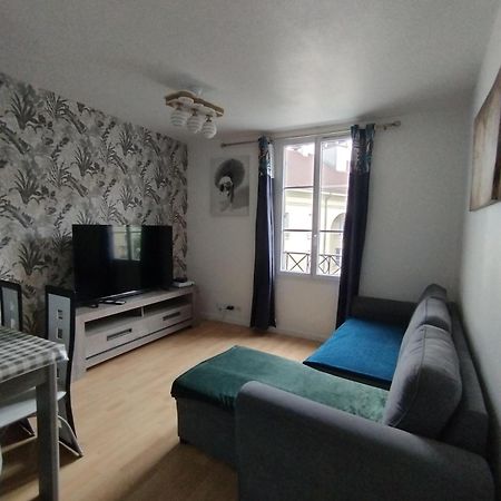 Appartement Situe Place Toscane A 5 Min De Disney Serris Exterior photo