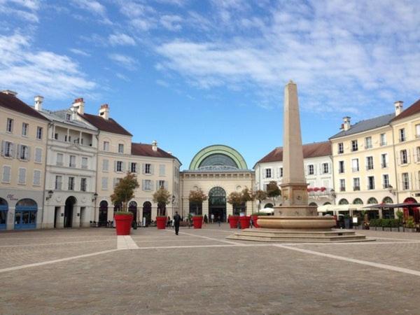 Appartement Situe Place Toscane A 5 Min De Disney Serris Exterior photo